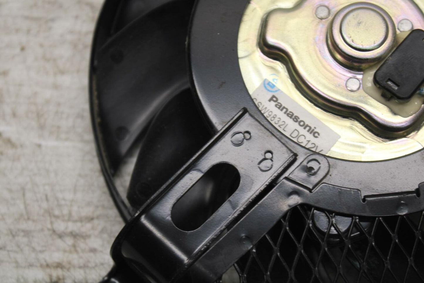 11-19 SUZUKI GSXR600 ENGINE RADIATOR COOLING FAN BB371