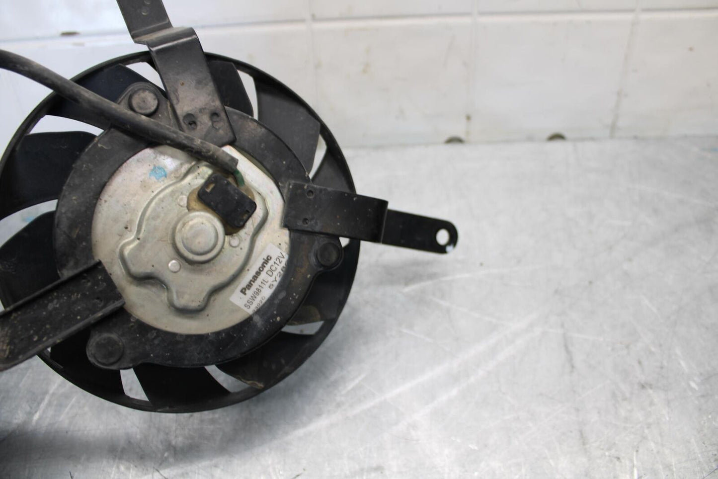 2006 Triumph Daytona 675 Triple ENGINE RADIATOR COOLING FAN BB434