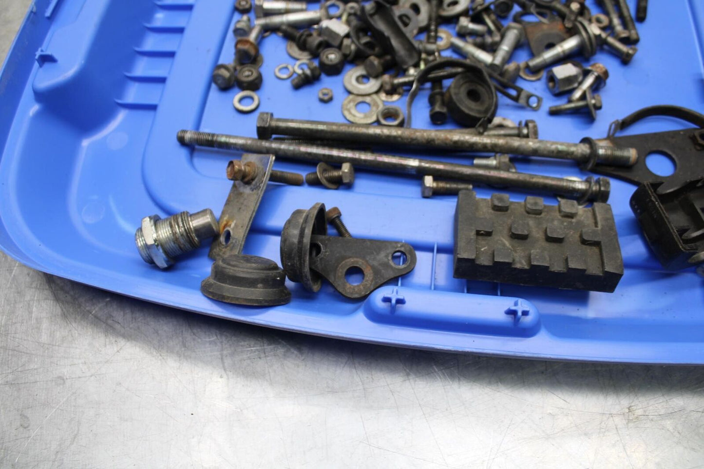 80-81 SUZUKI GS1000GL L MOUNTING BOLTS HARDWARE MOTOR SCREWS BB103