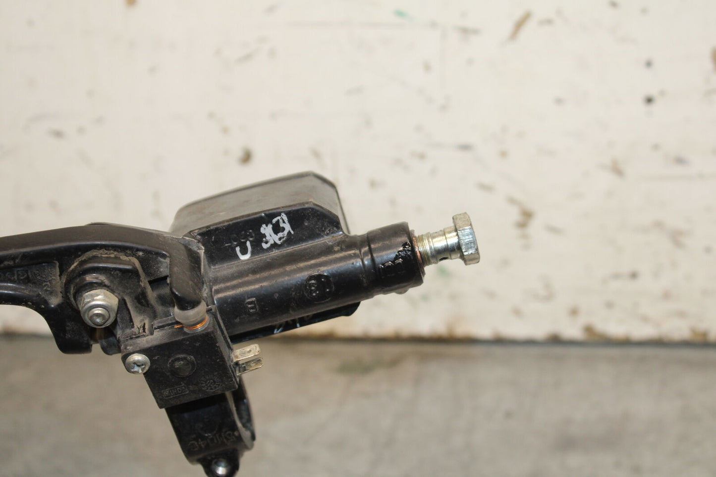 13-16 KTM 390 DUKE FRONT BRAKE MASTER CYLINDER w/ LEVER BB748
