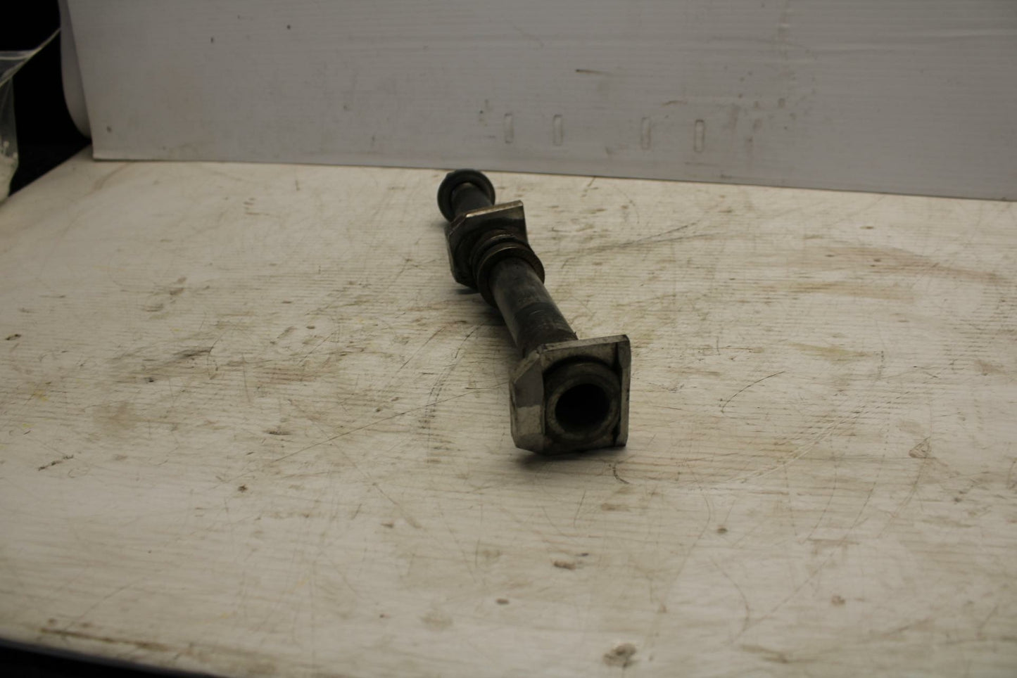 03-05 SUZUKI SV1000 REAR AXLE BACK WHEEL RIM PIVOT BOLT AXEL BB296