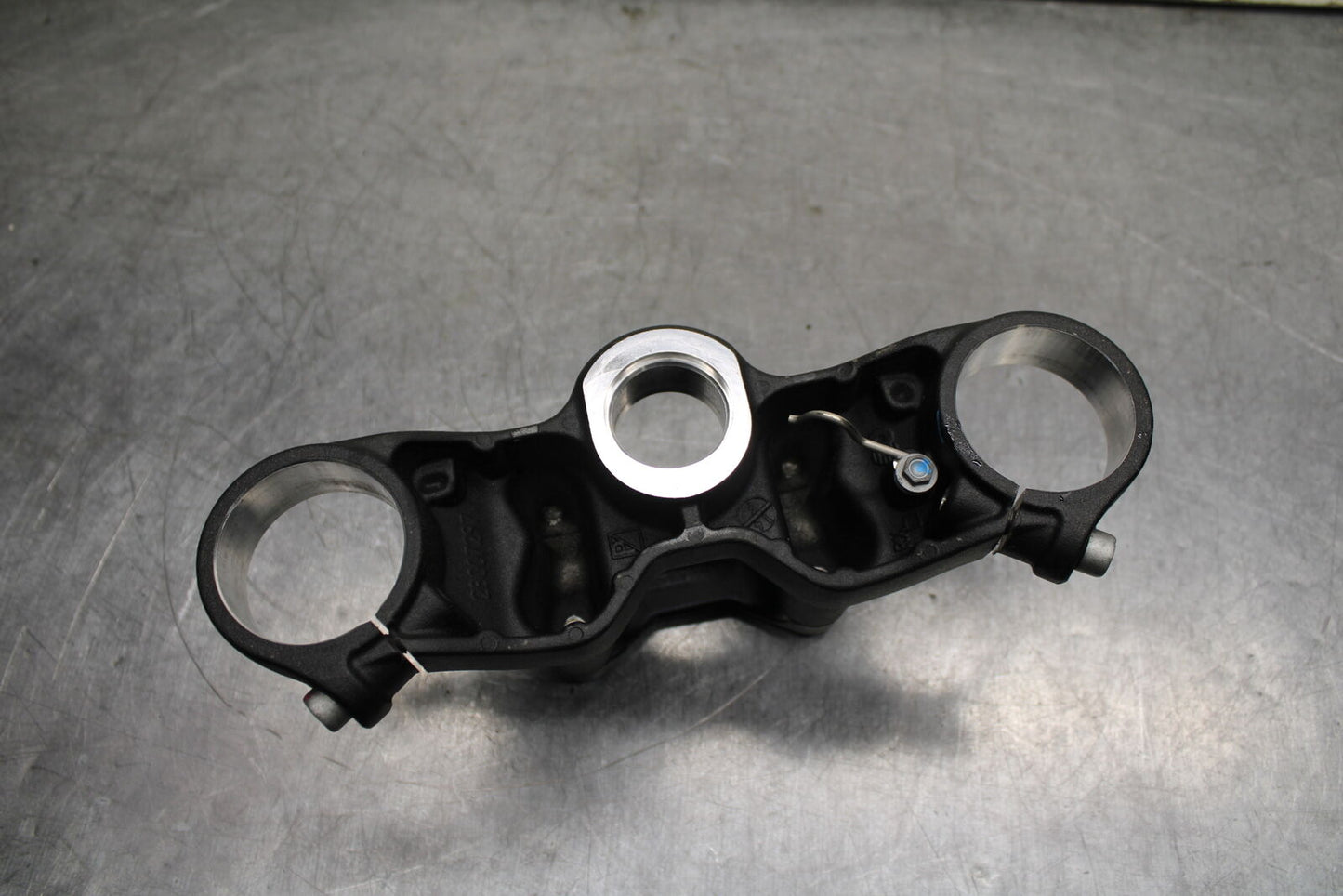 21-24 APRILIA TUONO 660 FACTORY FORKS UPPER TRIPLE TREE CLAMP BB733
