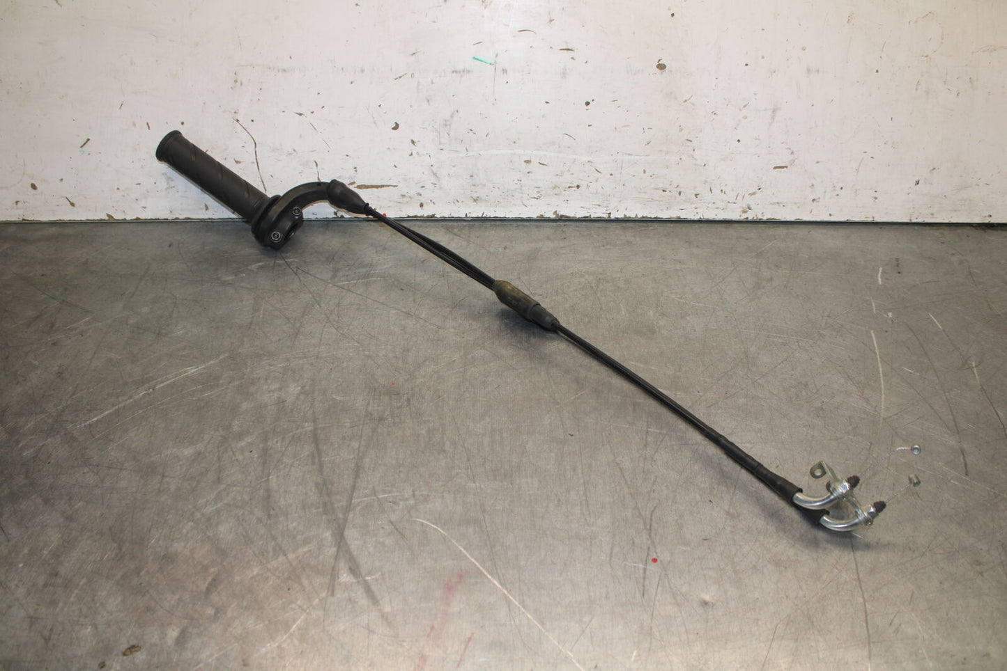12-13 DUCATI STREETFIGHTER 848 THROTTLE CABLE LINE HOUSING GUIDE BB705