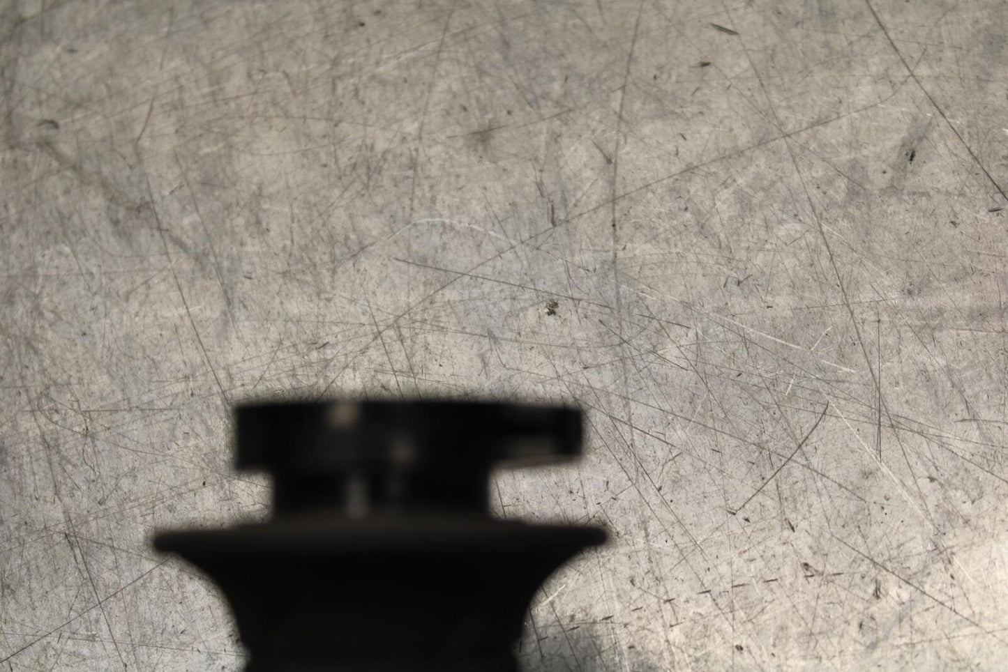 20 SUZUKI GSXR 1000 RIGHT THROTTLE GRIP BB597