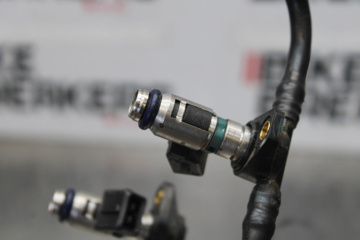 15 APRILIA RSV4 FACTORY APRC ABS SECONDARY FUEL INJECTORS GAS RAIL BB901