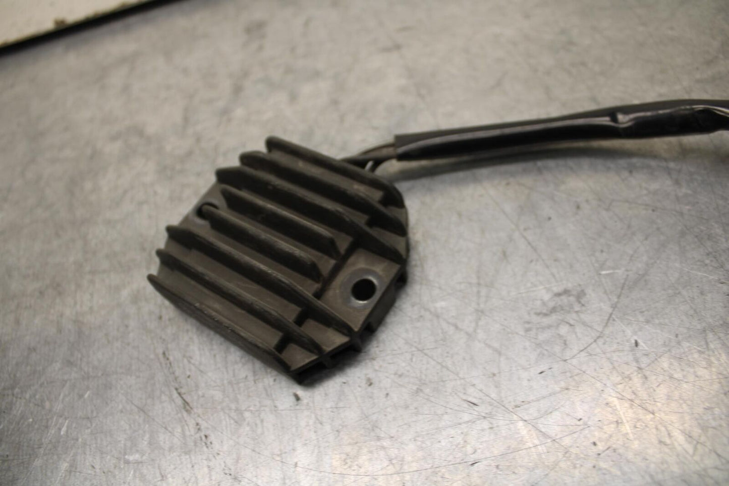 04-09 SUZUKI GS 500 FH GS500F RECTIFIER VOLTAGE REGULATOR BB97