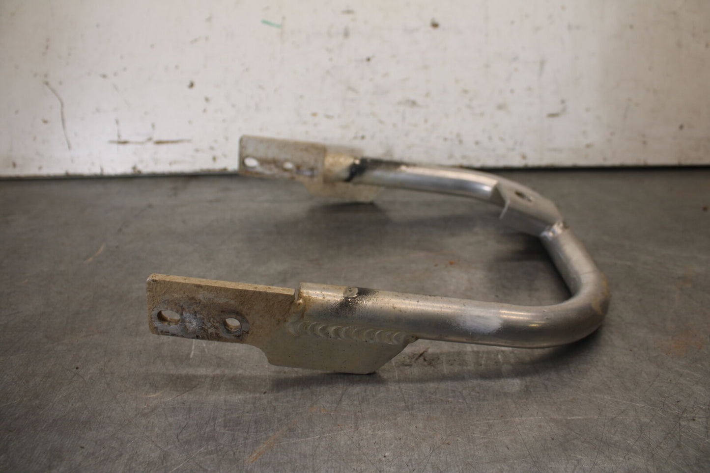 01-05 YAMAHA RAPTOR 660R REAR BACK BUMPER GRAB BAR BB695