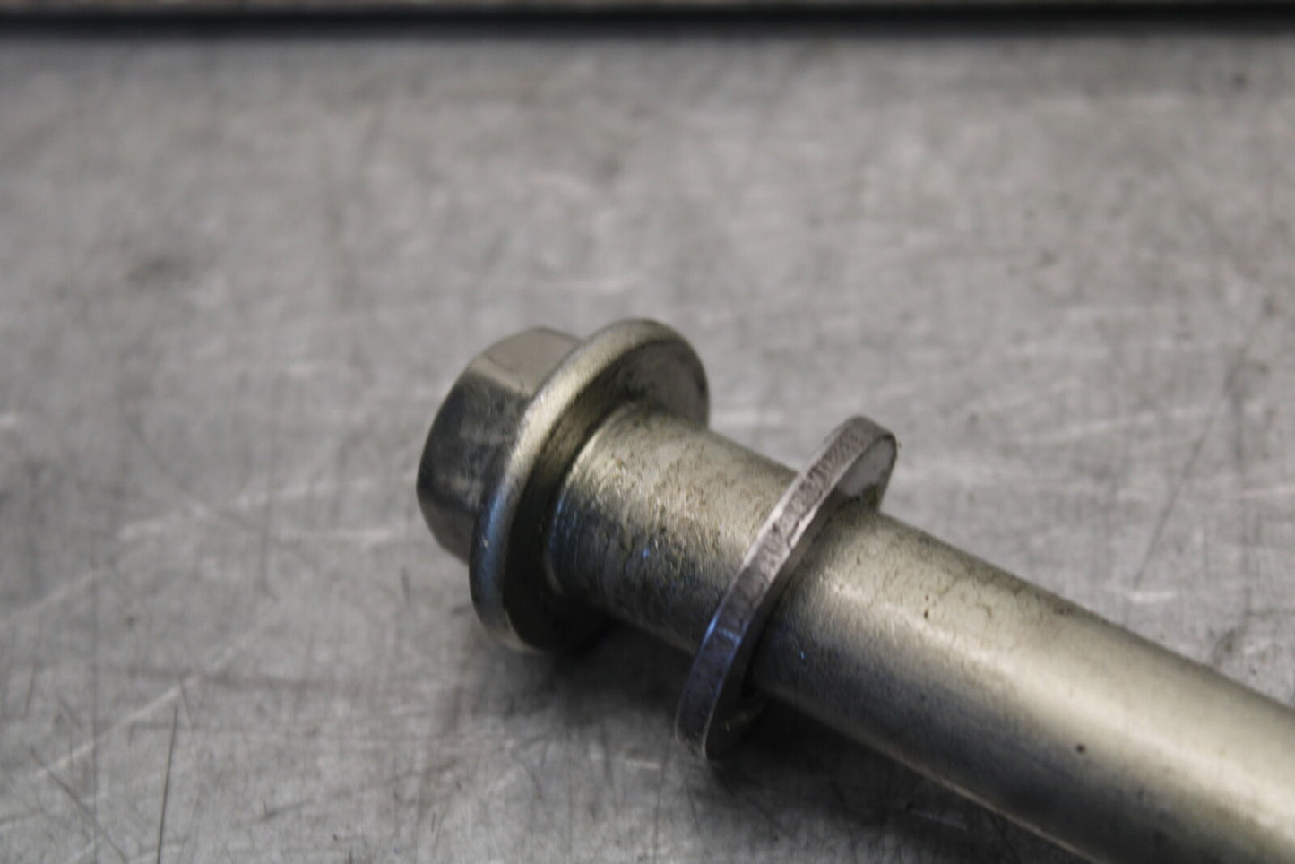 19-21 TRIUMPH SPEED TWIN 1200 REAR BACK SWINGARM BOLT PIVOT AXLE BB653