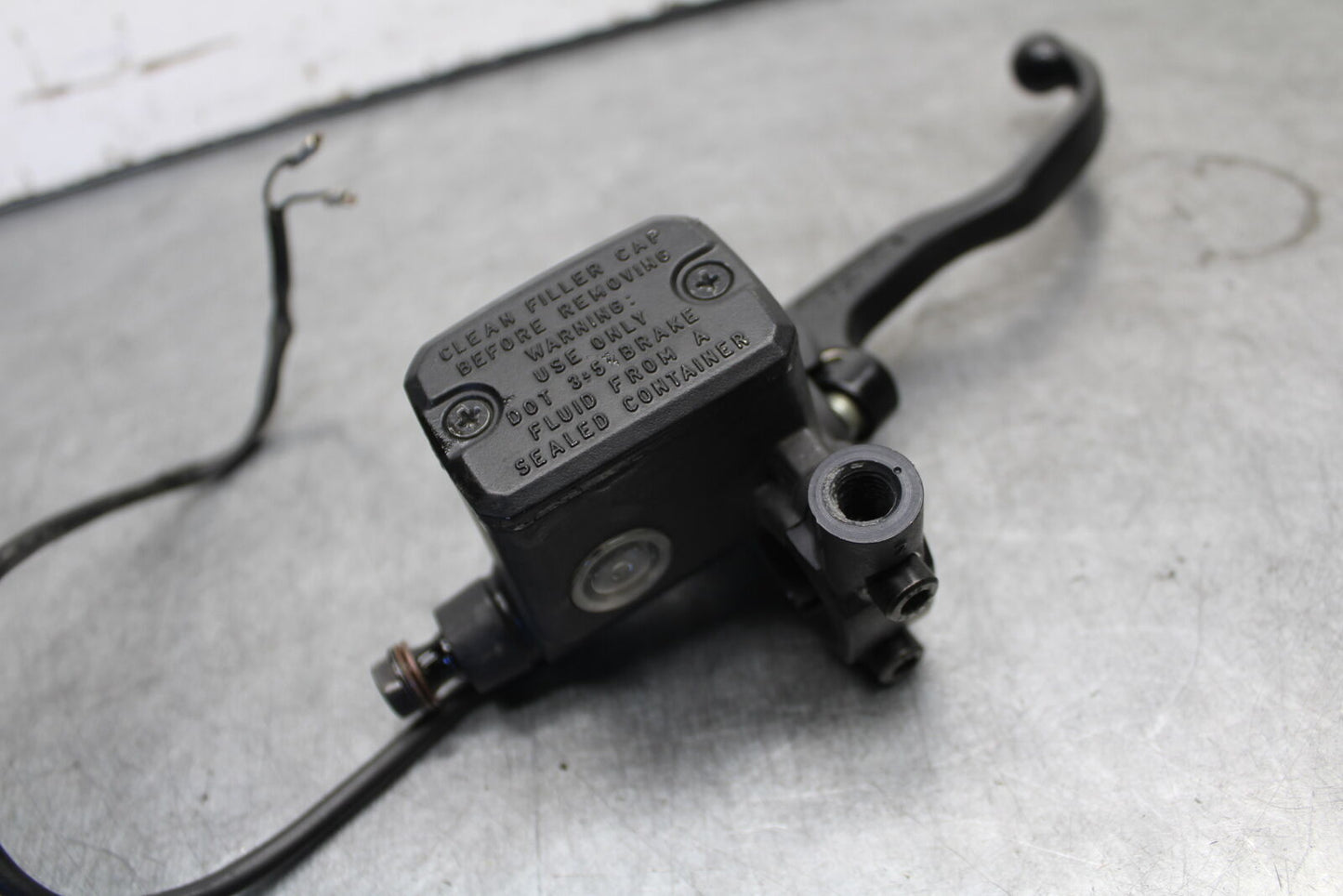 06-07 DUCATI MONSTER 695 FRONT BRAKE MASTER CYLINDER w/ LEVER BB674