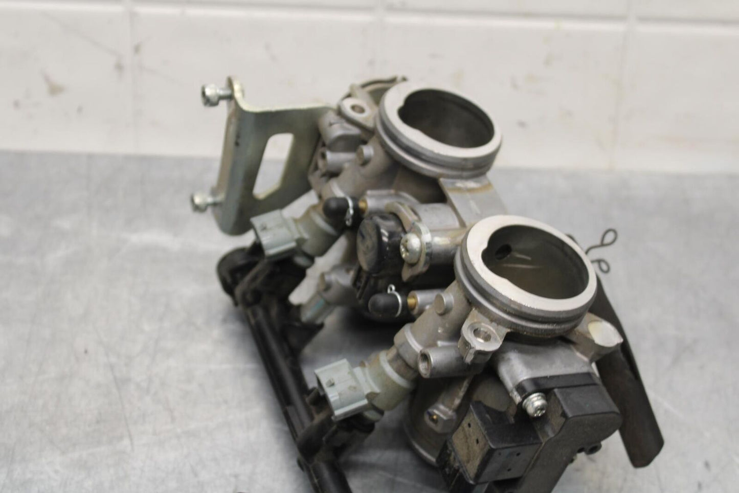 19-21 YAMAHA YZF R3 MAIN FUEL INJECTORS / THROTTLE BODIES BB588