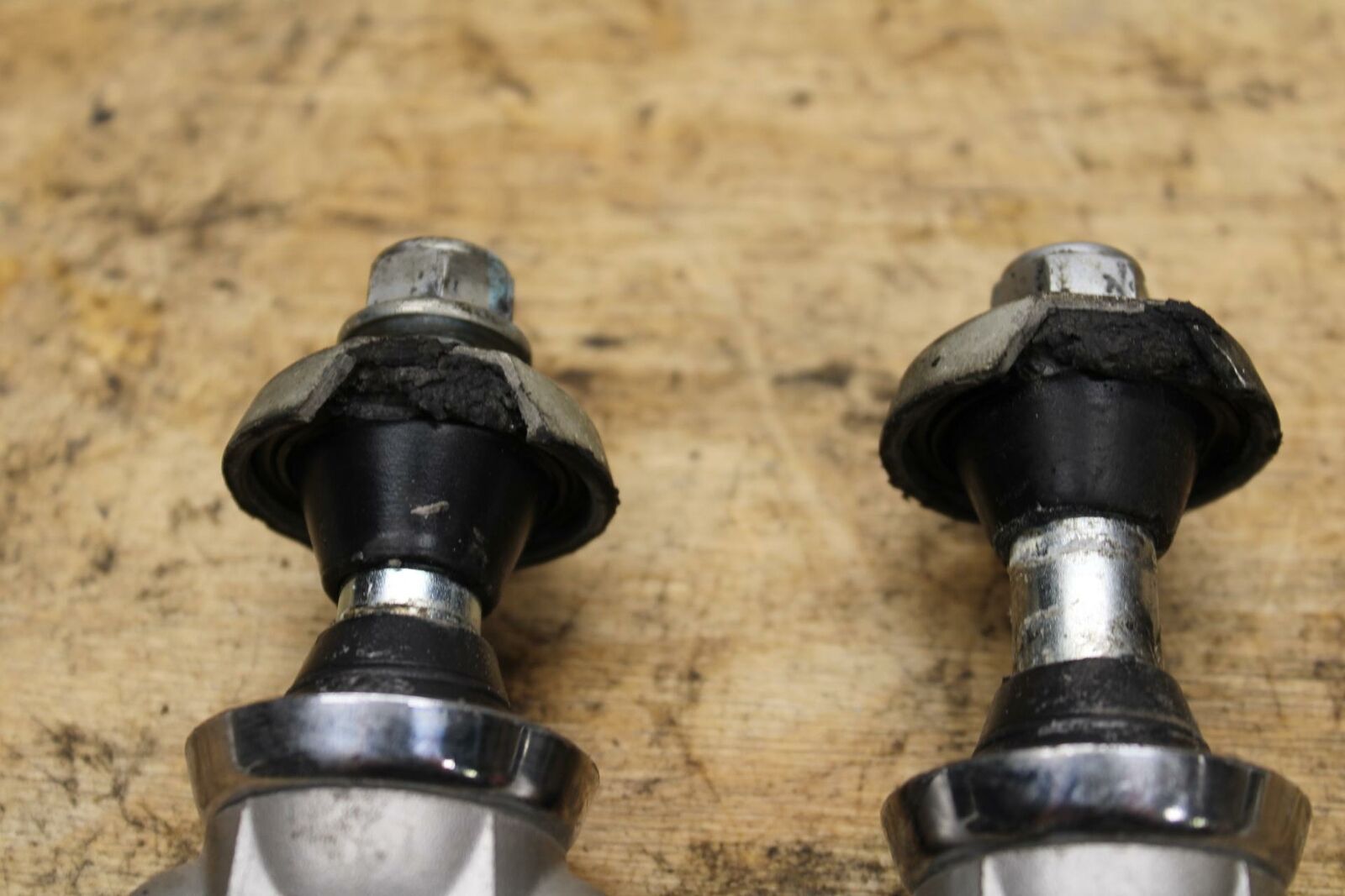 02-03 SUZUKI VSTROM 1000 HANDLEBAR RISERS CLAMPS BB331