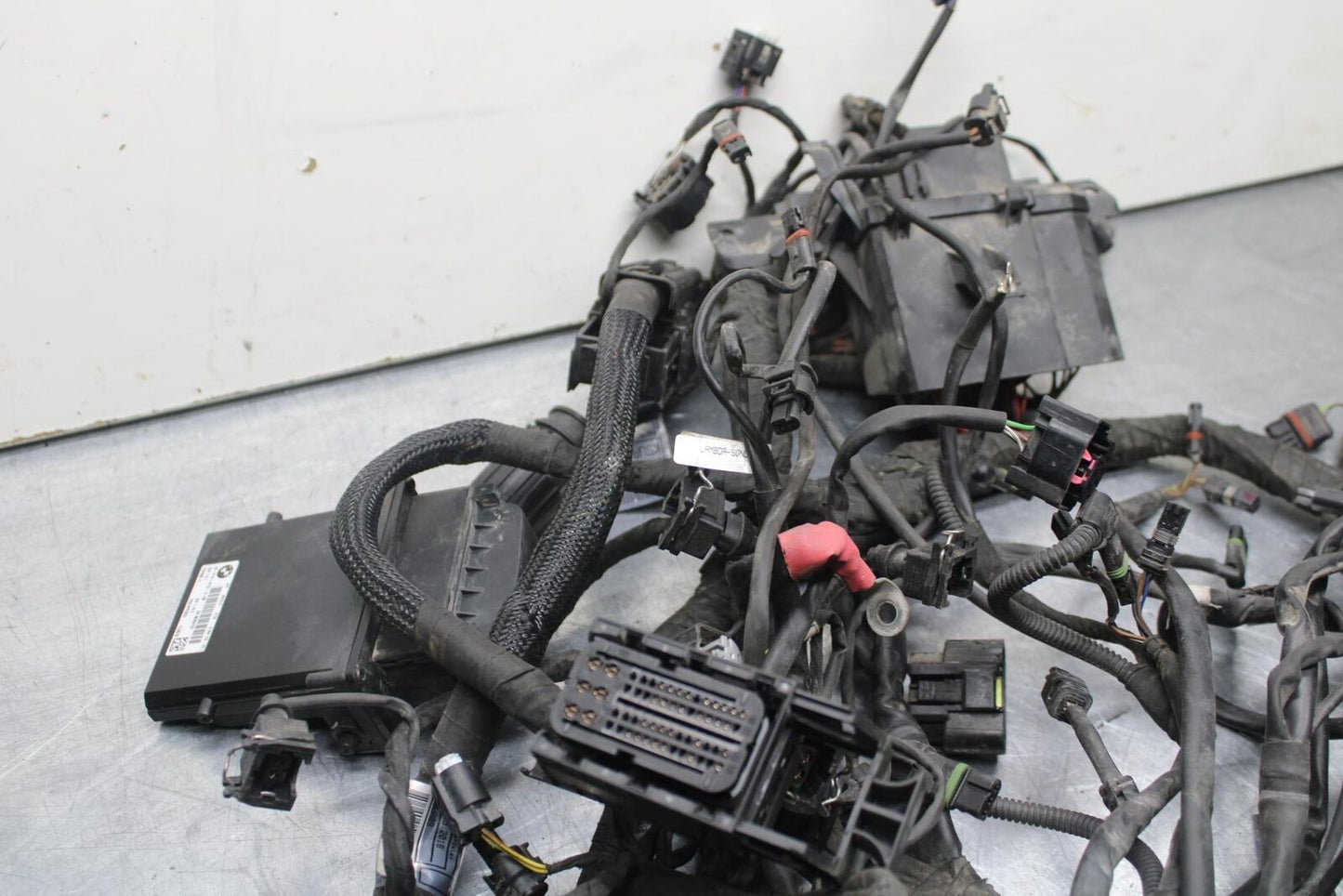 2016 BMW S1000R ABS MAIN ENGINE WIRING HARNESS MOTOR WIRE 61 11 8 556 086 BB604