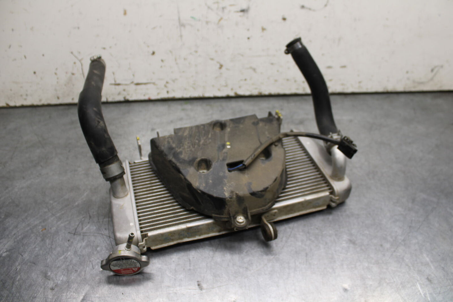 19-24 YAMAHA R3 ENGINE RADIATOR MOTOR COOLER COOLING RADIATER/ W FAN BB736