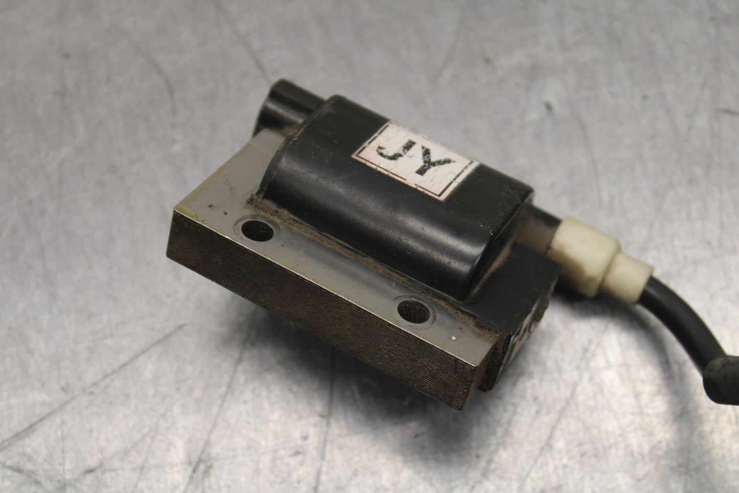 13-16 KTM 390 DUKE IGNITION COIL SPARK PLUG CAP BB748