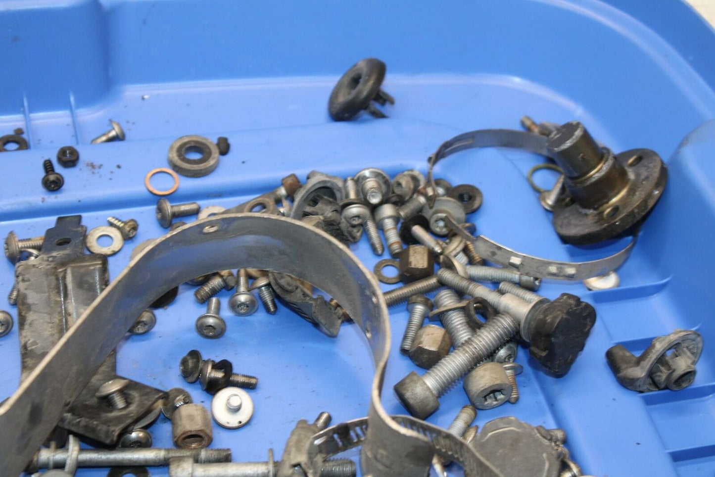 07-13 BMW R1200GS ADVENTURE HARDWARE MOTOR SCREWS BB368