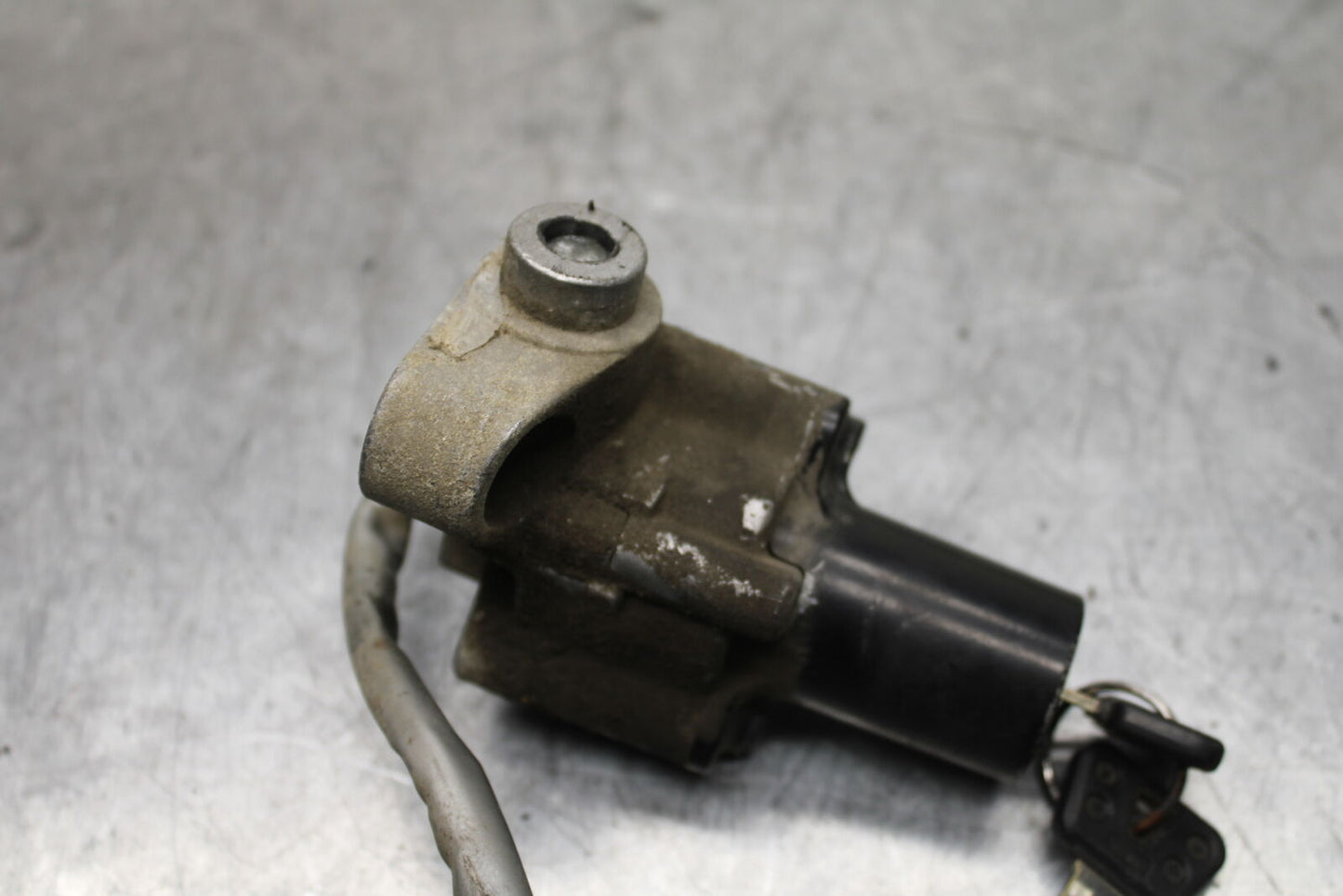 99-00 YAMAHA V STAR 1100 IGNITION LOCK W KEY BB711