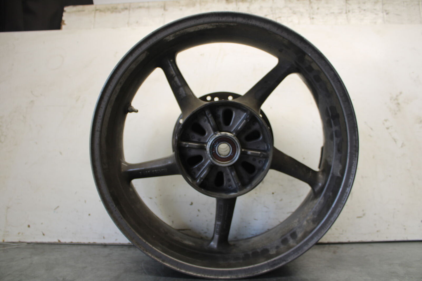 07-08 TRIUMPH DAYTONA 675 REAR WHEEL BACK RIM BB685