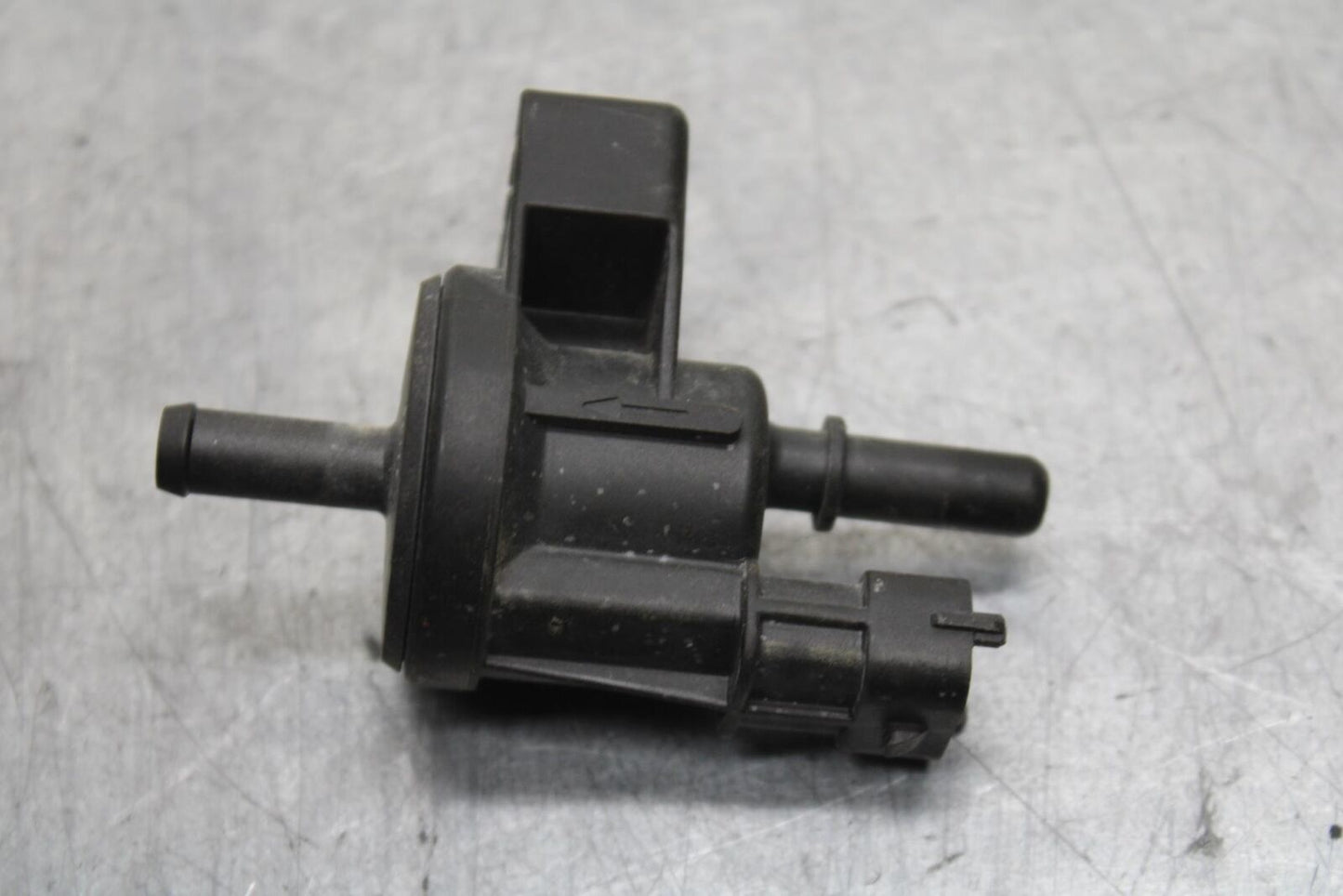 16-18 KTM 690 DUKE AIR VALVE SOLENOID TOP ENGINE SWITCH SENSOR BB631