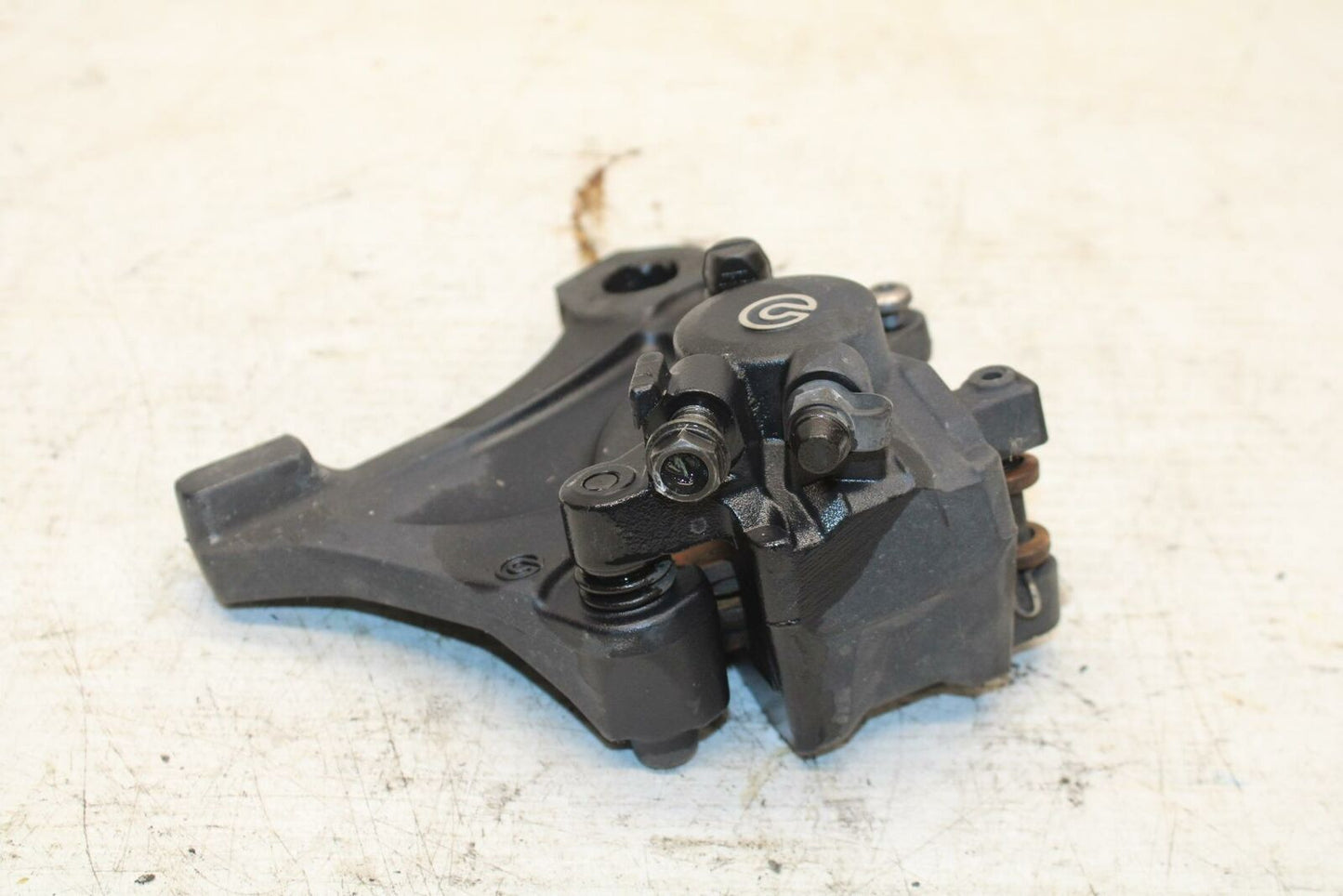 07-16 TRIUMPH STREET TRIPLE BREMBO REAR BACK BRAKE CALIPER W MOUNT BRACKET BB361