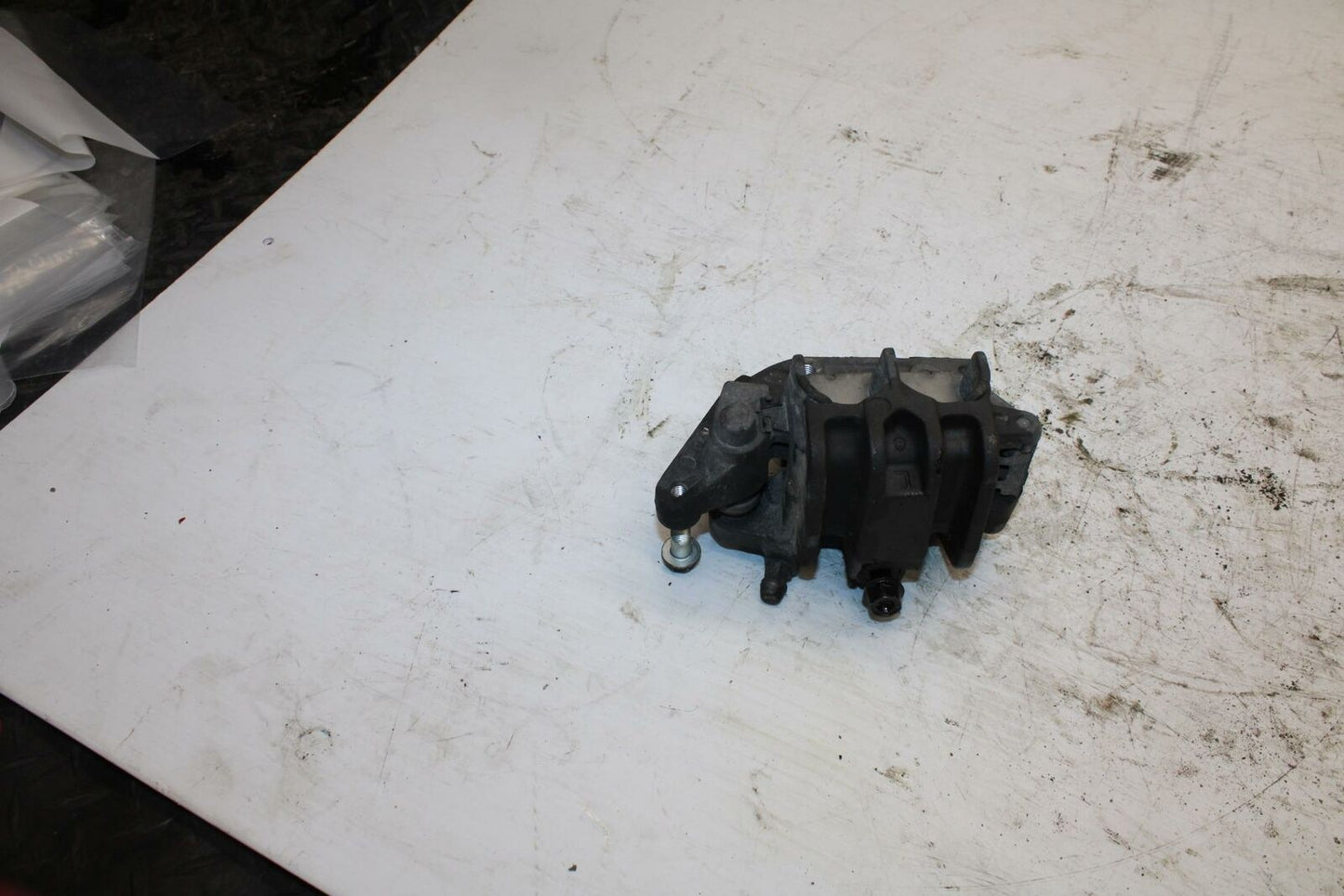 06 HONDA SHADOW 750 VT750C LEFT FRONT BRAKE CALIPER BB352