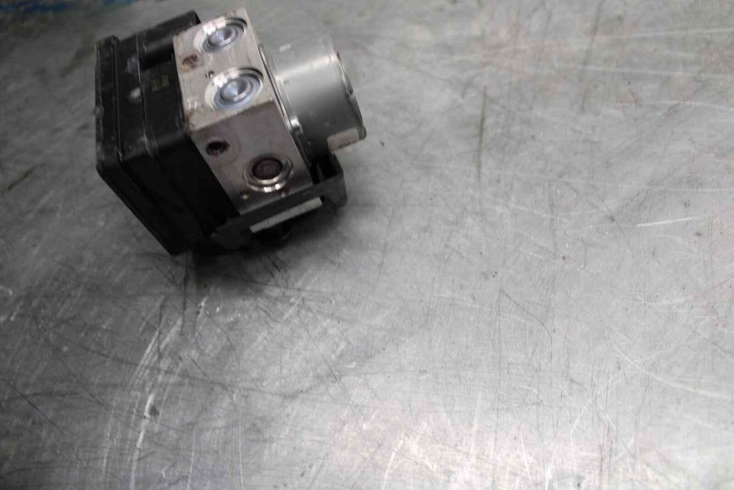 17-21 TRIUMPH STREET TRIPPLE R ABS ABS PUMP UNIT MODULE bb452