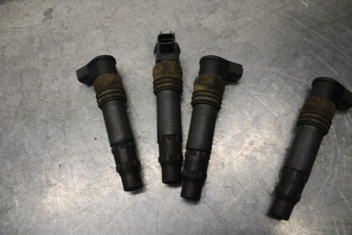 01 SUZUKI GSXR1000 IGNITION  COIL SPARK PLUG CAPS 33410-35F00 33410-35F10 BB100