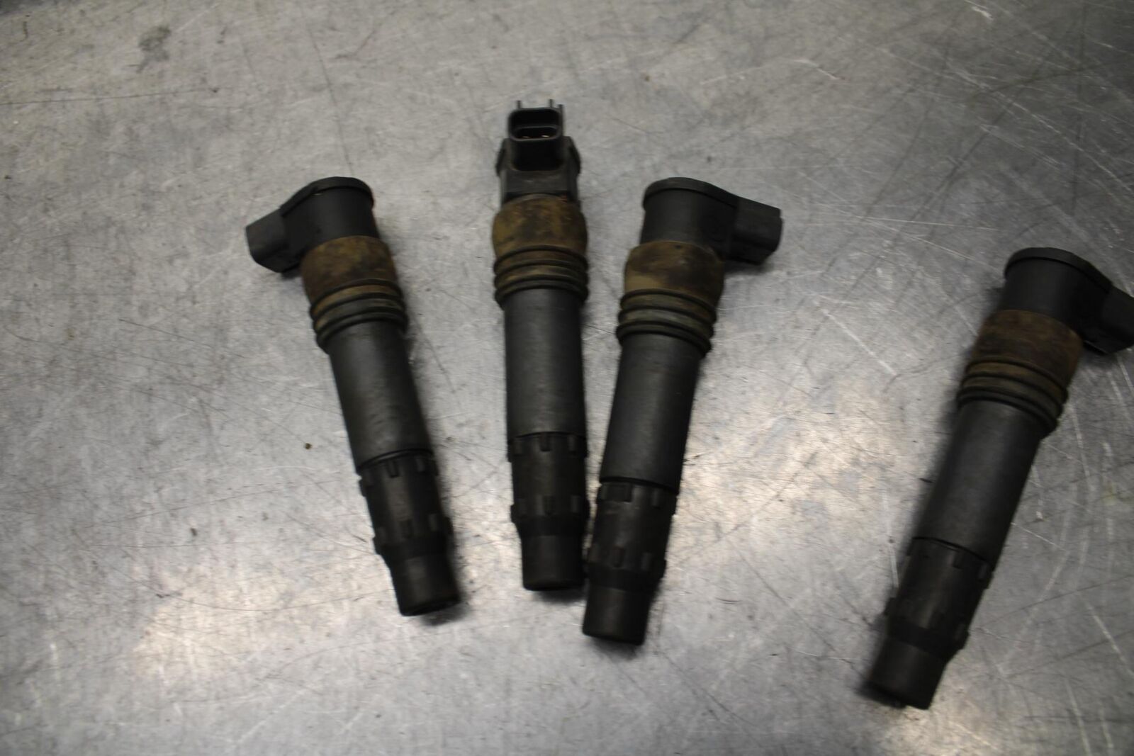 01 SUZUKI GSXR1000 IGNITION  COIL SPARK PLUG CAPS 33410-35F00 33410-35F10 BB100