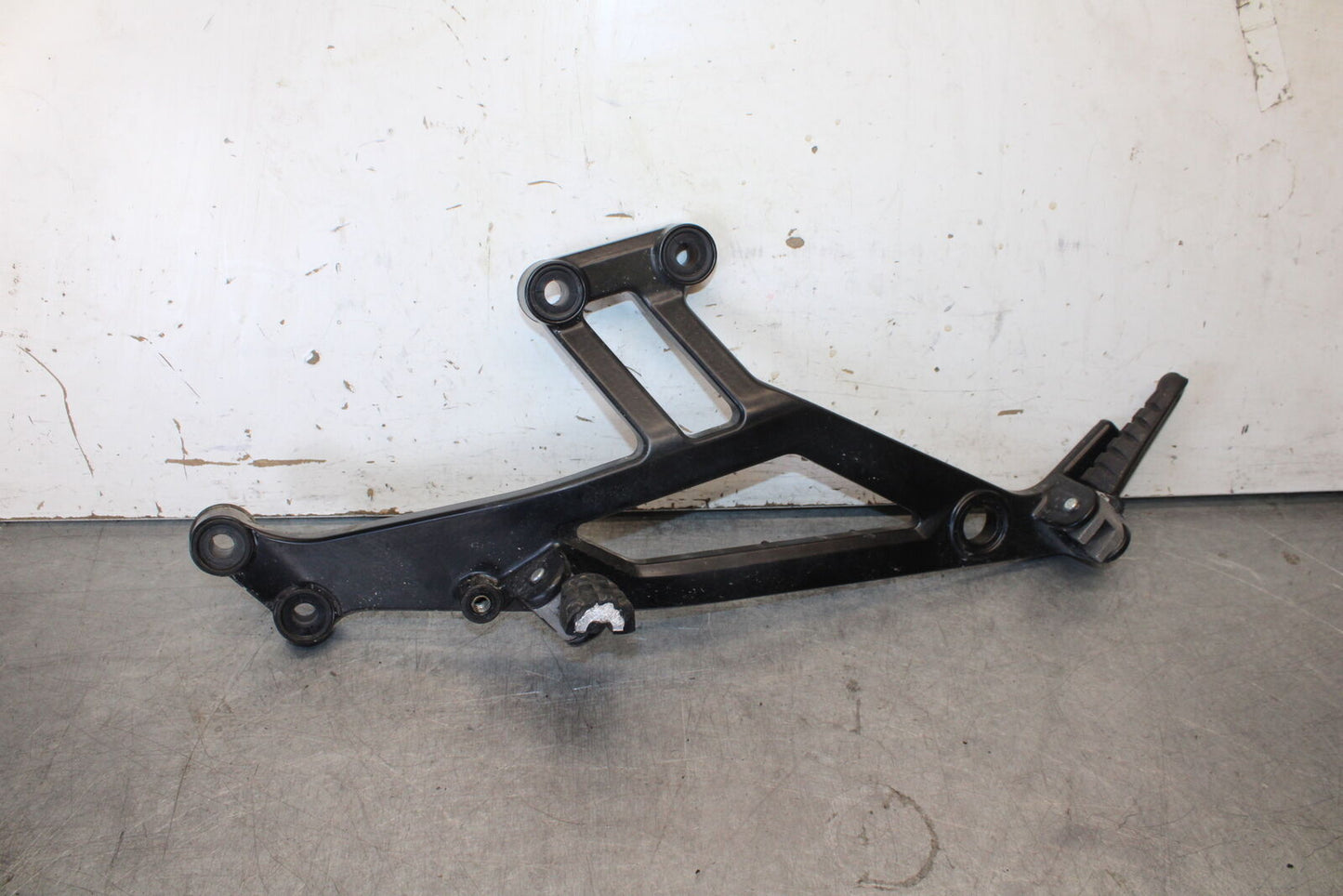 06-07 DUCATI MONSTER 695 LEFT REARSET REAR SET DRIVER FOOT PEG REST STOP BB674