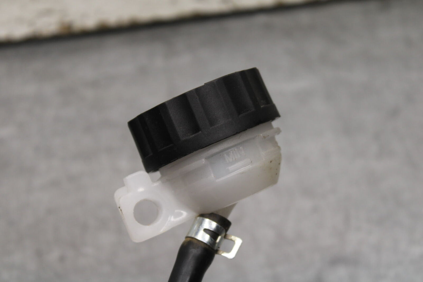 17-24 KTM 390 DUKE REAR BACK BRAKE MASTER CYLINDER W RESERVOIR BB734