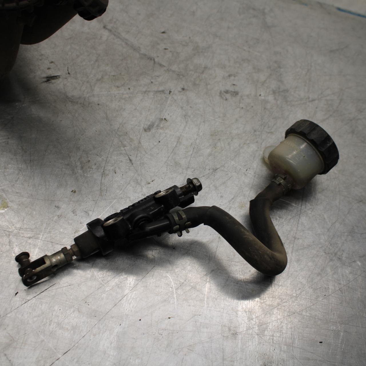 96-07 YAMAHA YZF600R REAR BACK BRAKE MASTER CYLINDER W RESERVOIR BB427