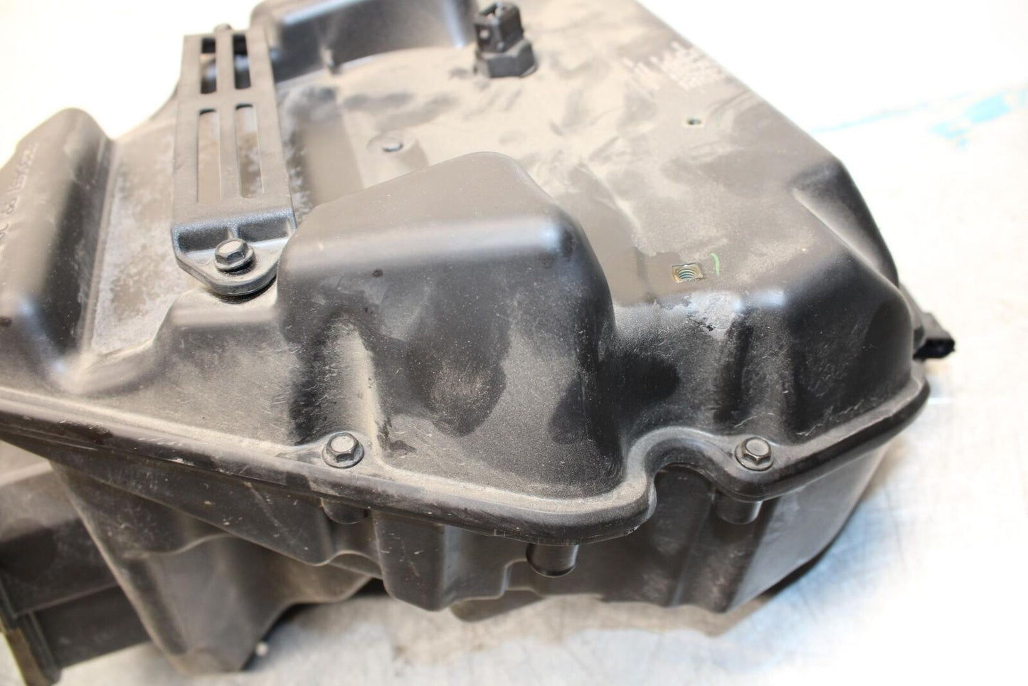 06-07 TRIUMPH DAYTONA 675 DAYTONA 675 AIRBOX AIR INTAKE FILTER BOX BB441