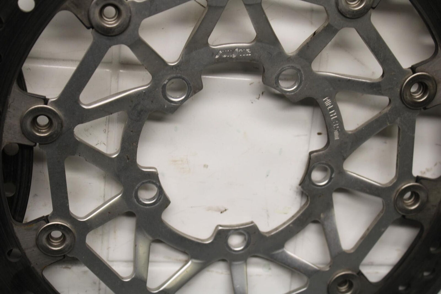 2009 Triumph Daytona 675 FRONT LEFT RIGHT BRAKE ROTORS DISCS T2021040 BB584