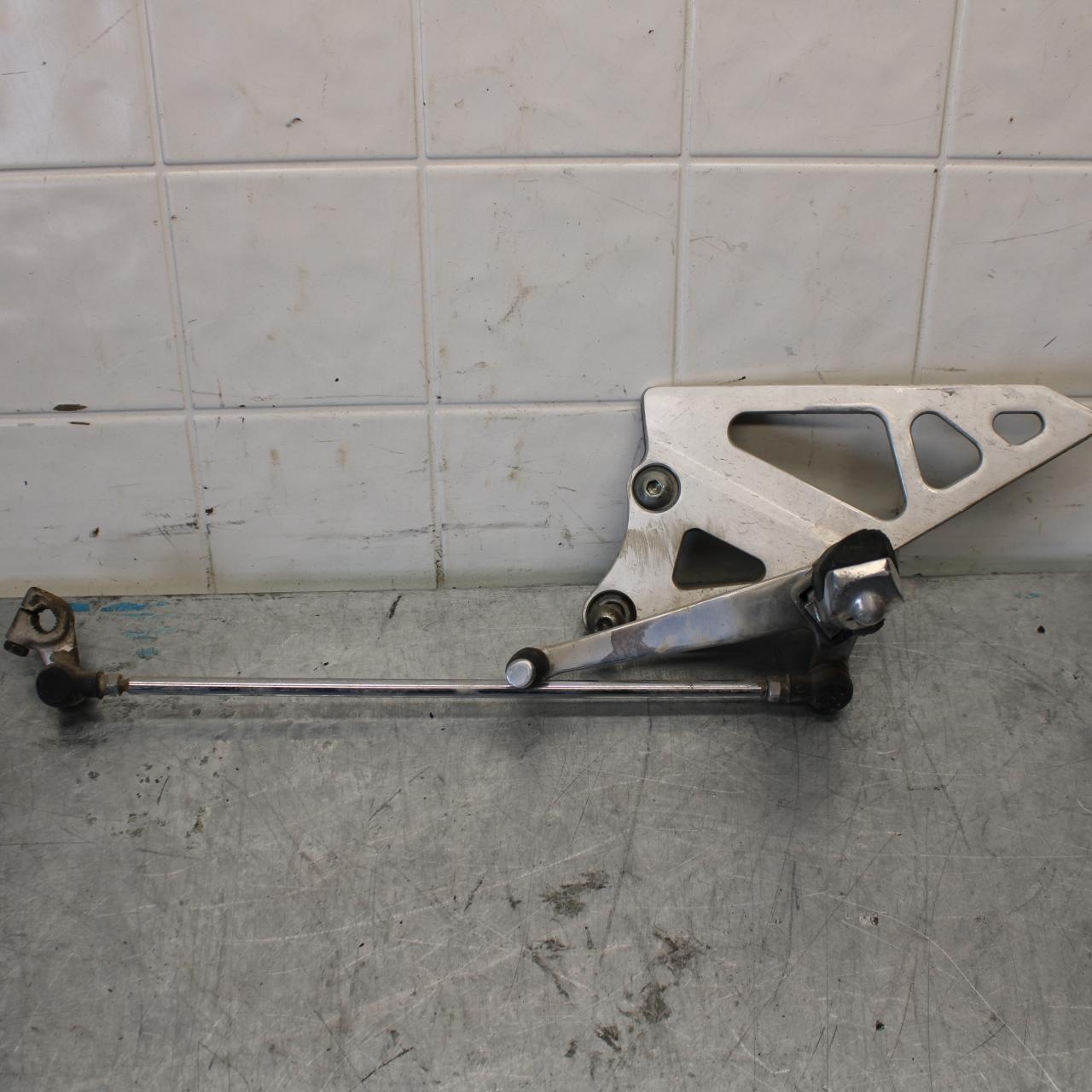91-92 SUZUKI GSXR1100 GSXR 1100M LEFT REARSET REAR SET FOOT PEG W SHIFTER BB435