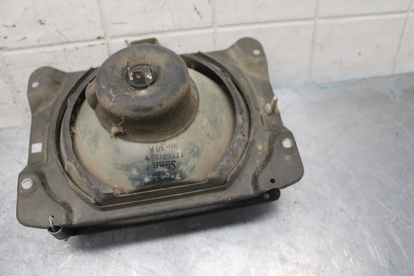 1984 Honda Interceptor 750 VF750F FRONT HEADLIGHT HEAD LIGHT LAMP BB38