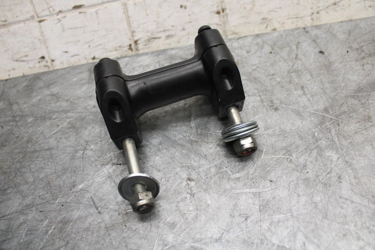 22-23 HUSQVARNA SVARTTPILEN 401 HANDLEBAR RISERS BB541