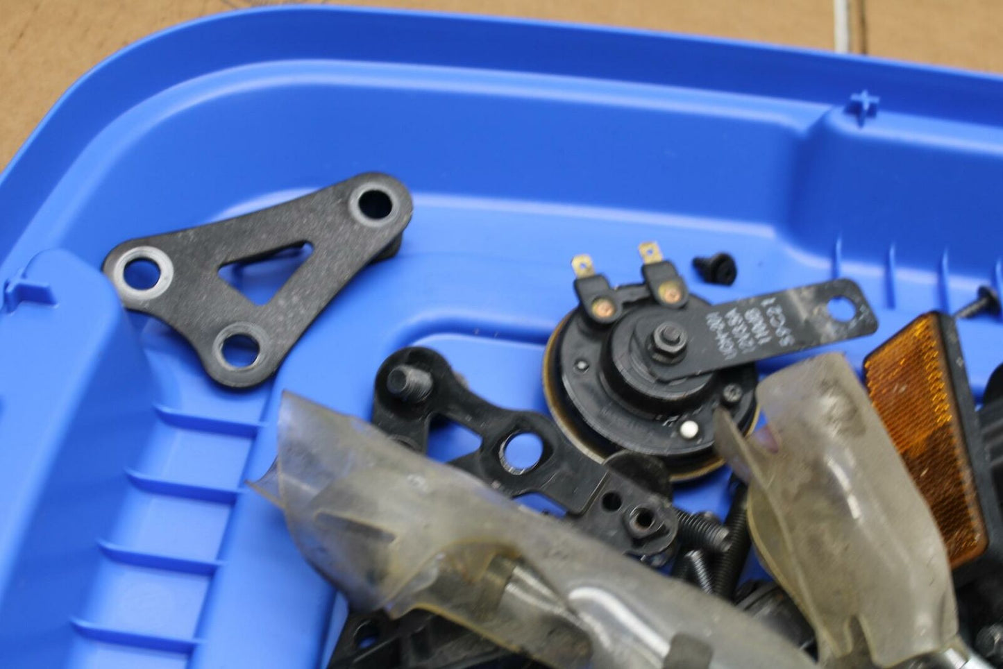 15-17 YAMAHA YZF R3 ENGINE MOUNTING BOLTS HARDWARE MOTOR SCREWS BB380