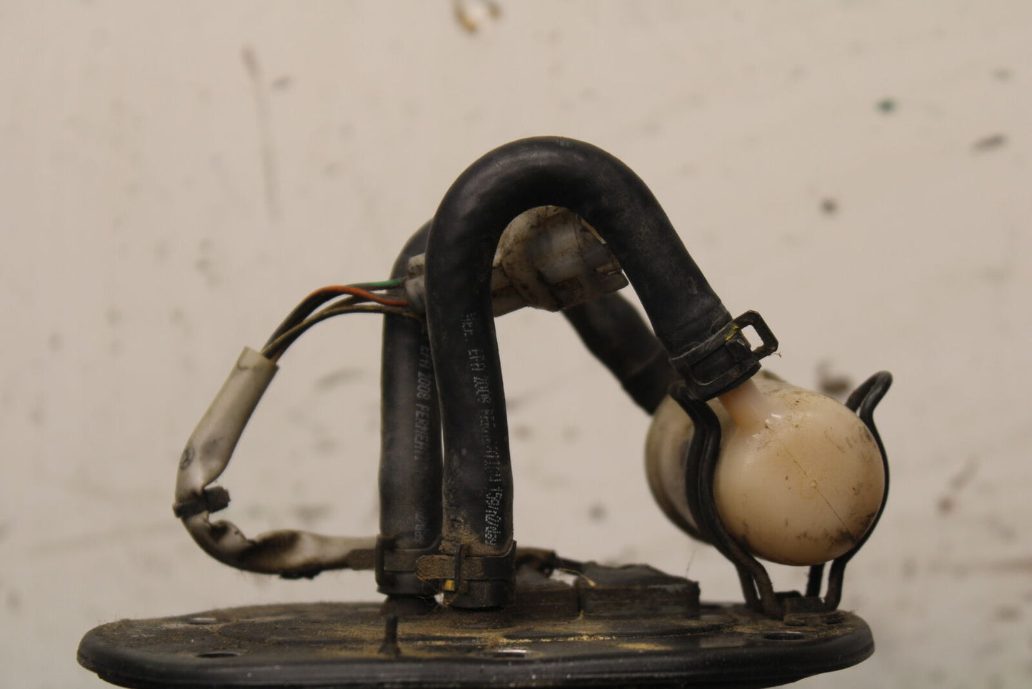 13-16 KTM 390 DUKE FUEL PUMP GAS PETROL SENDER UNIT BB748