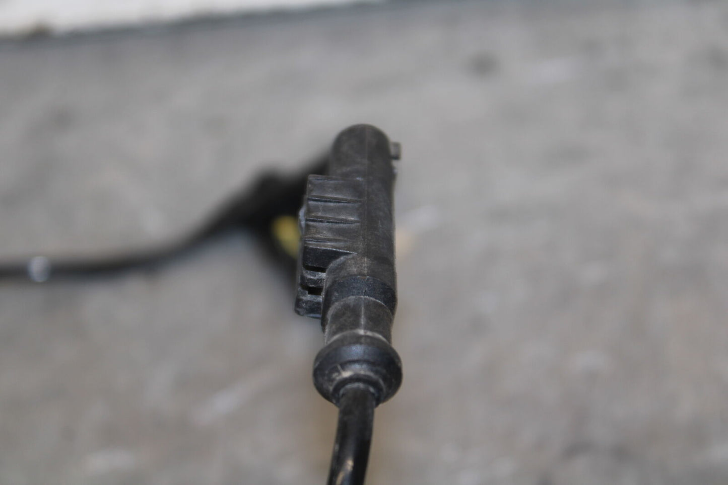 19-23 KAWASAKI NINJA ZX6R REAR ABS BRAKE SENSOR BB701