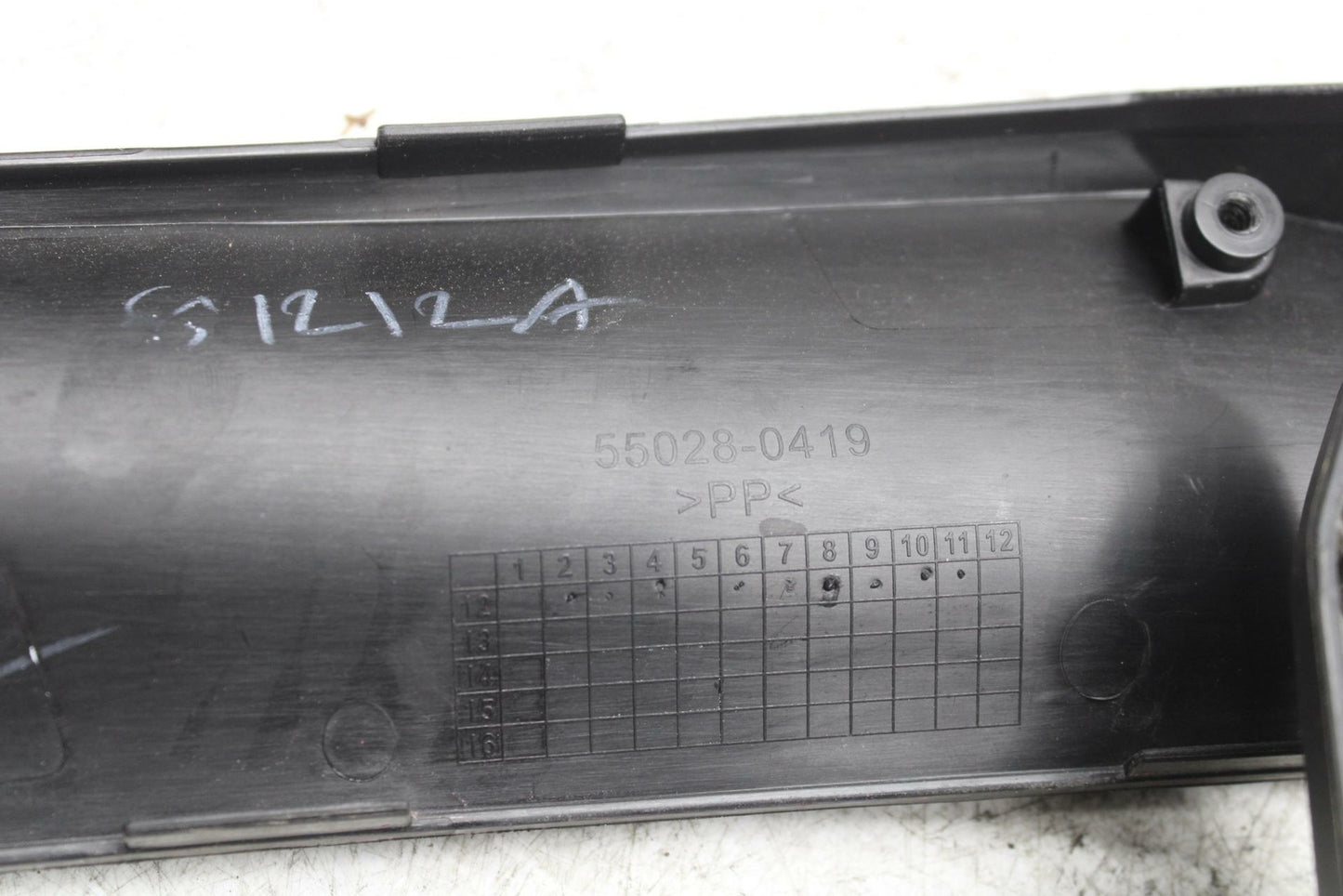 12-13 KAWASAKI EX300 NINJA LEFT MID UPPER SIDE FAIRING COWL PLASTIC BB373