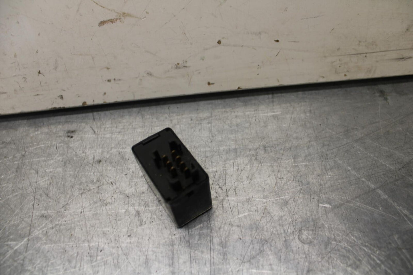 01 SUZUKI GSXR1000 TURN SIGNAL BLINKER RELAY FLASHER SWITCH 38610-03F00 BB100