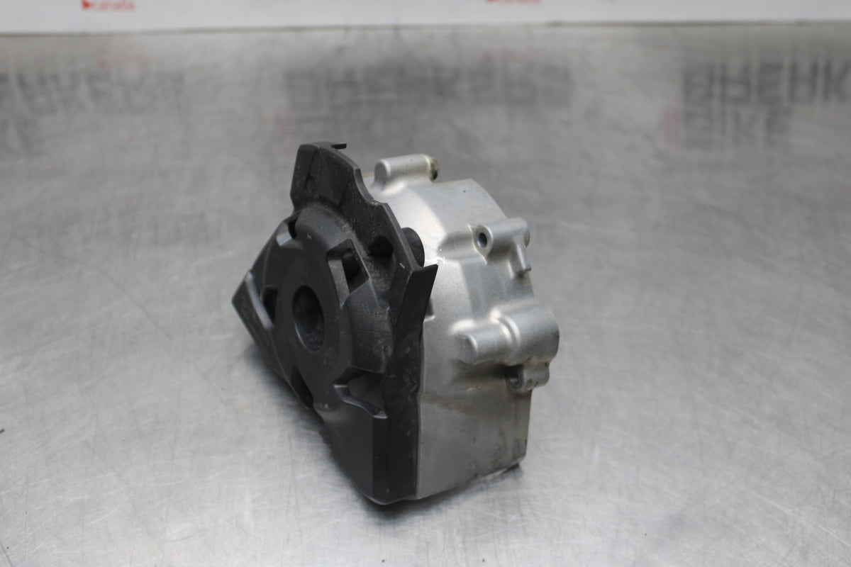 22 KAWASAKI NINJA 1000SX ENGINE SPROCKET COVER BB780