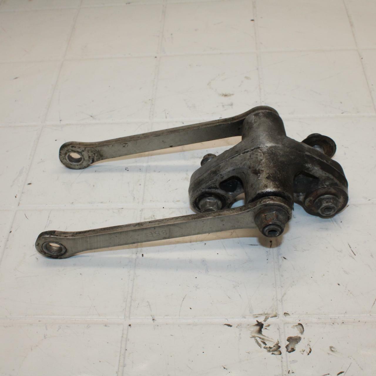 01-02 SUZUKI GSXR1000 REAR DOGBONE SHOCK LINKAGE LINK BB16