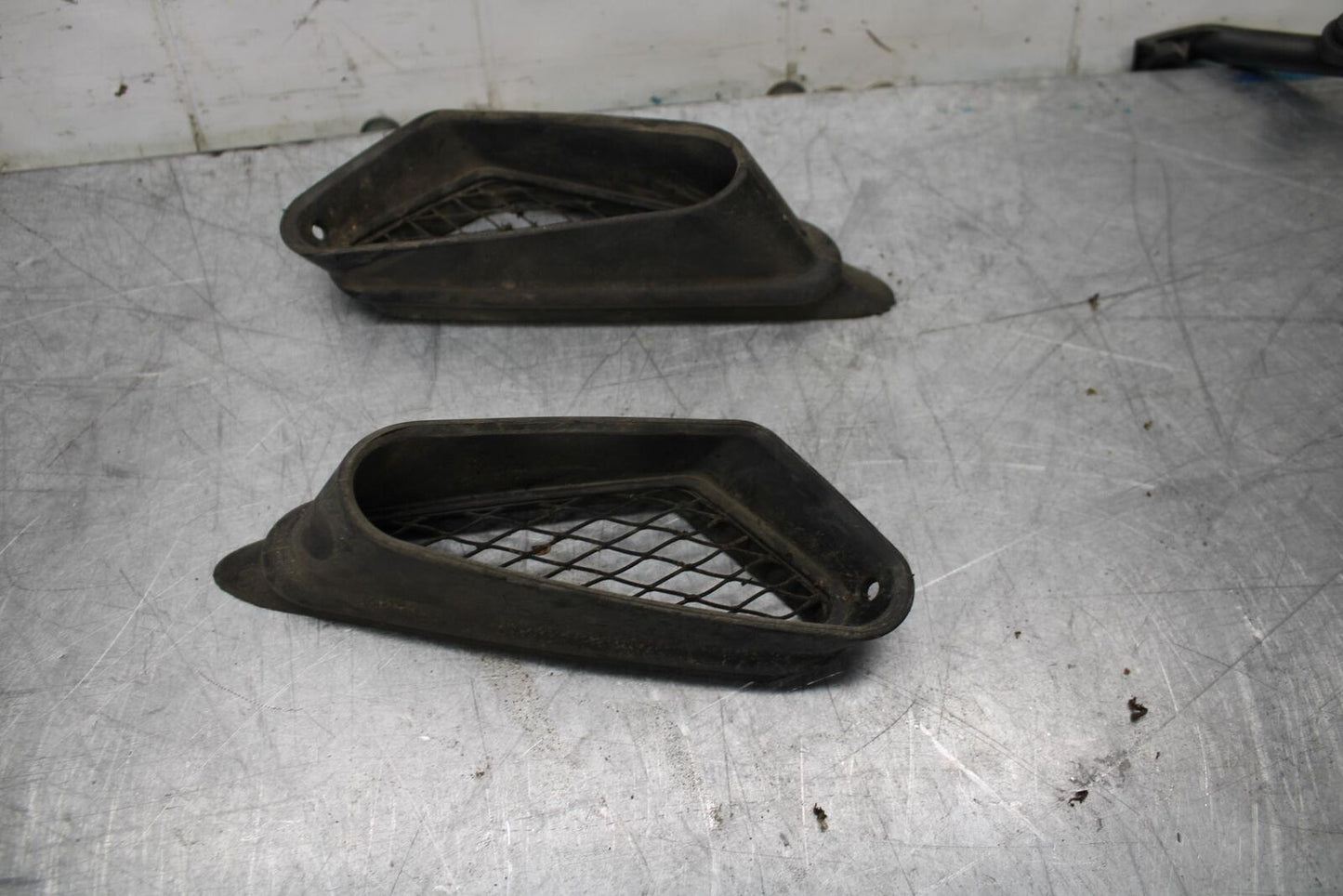 07-08 KAWASAKI CONCOURS 1400 ABS AIR INTAKE GRILL BB449