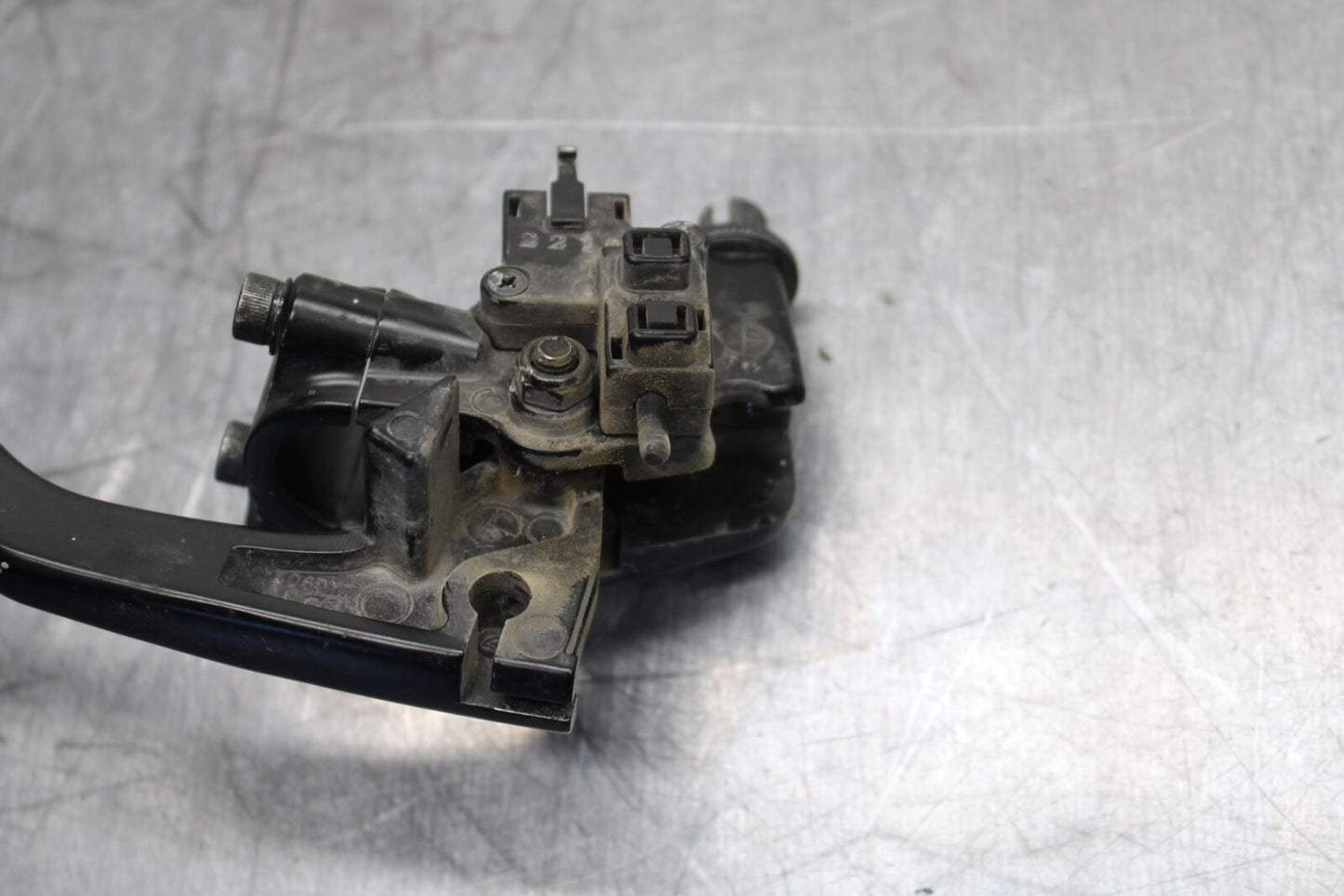 19-22 KAWASAKI Z400 CLUTCH PERCH MOUNT WITH LEVER BB708