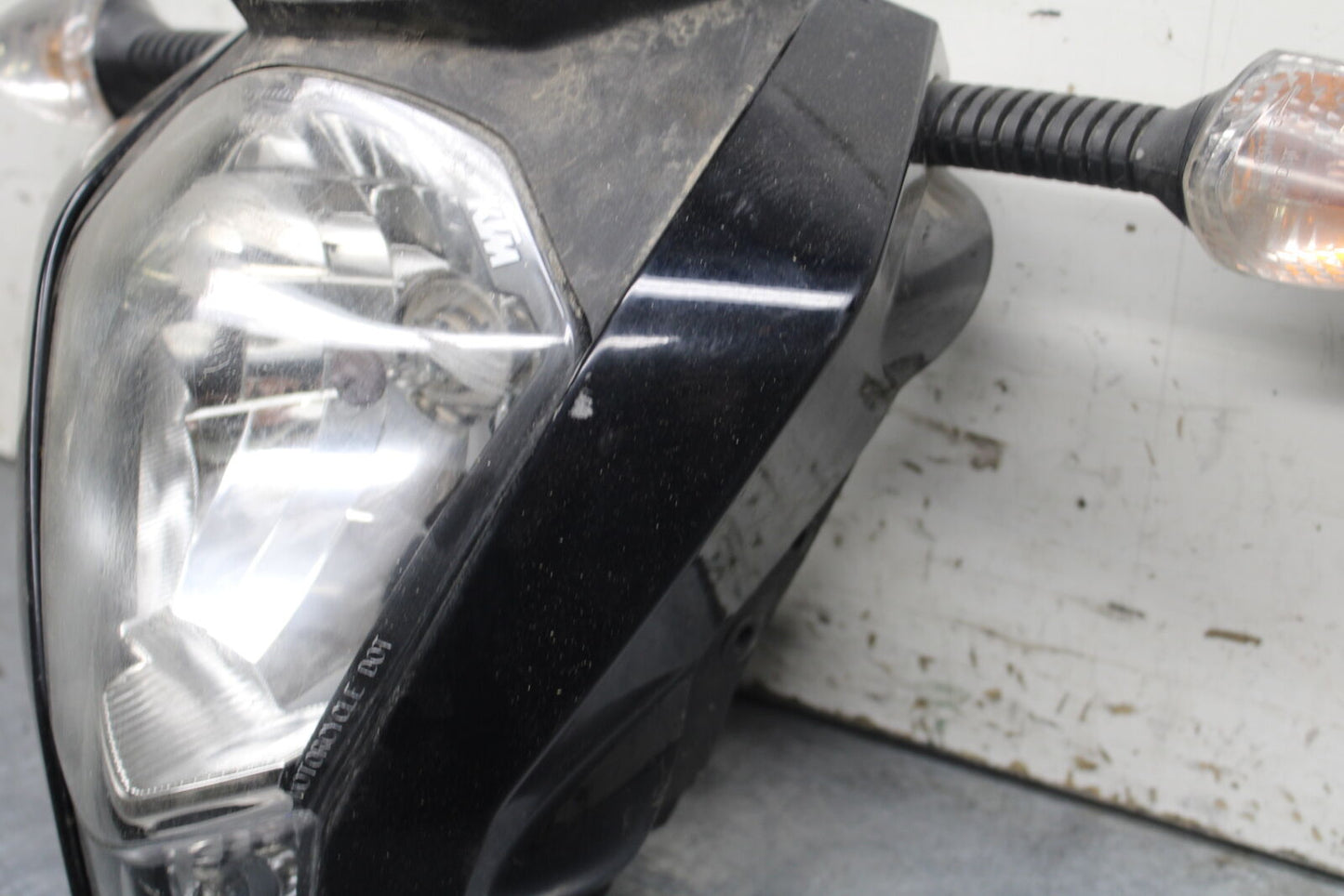 13-16 KTM 390 DUKE FRONT HEADLIGHT HEAD LIGHT LAMP BB748