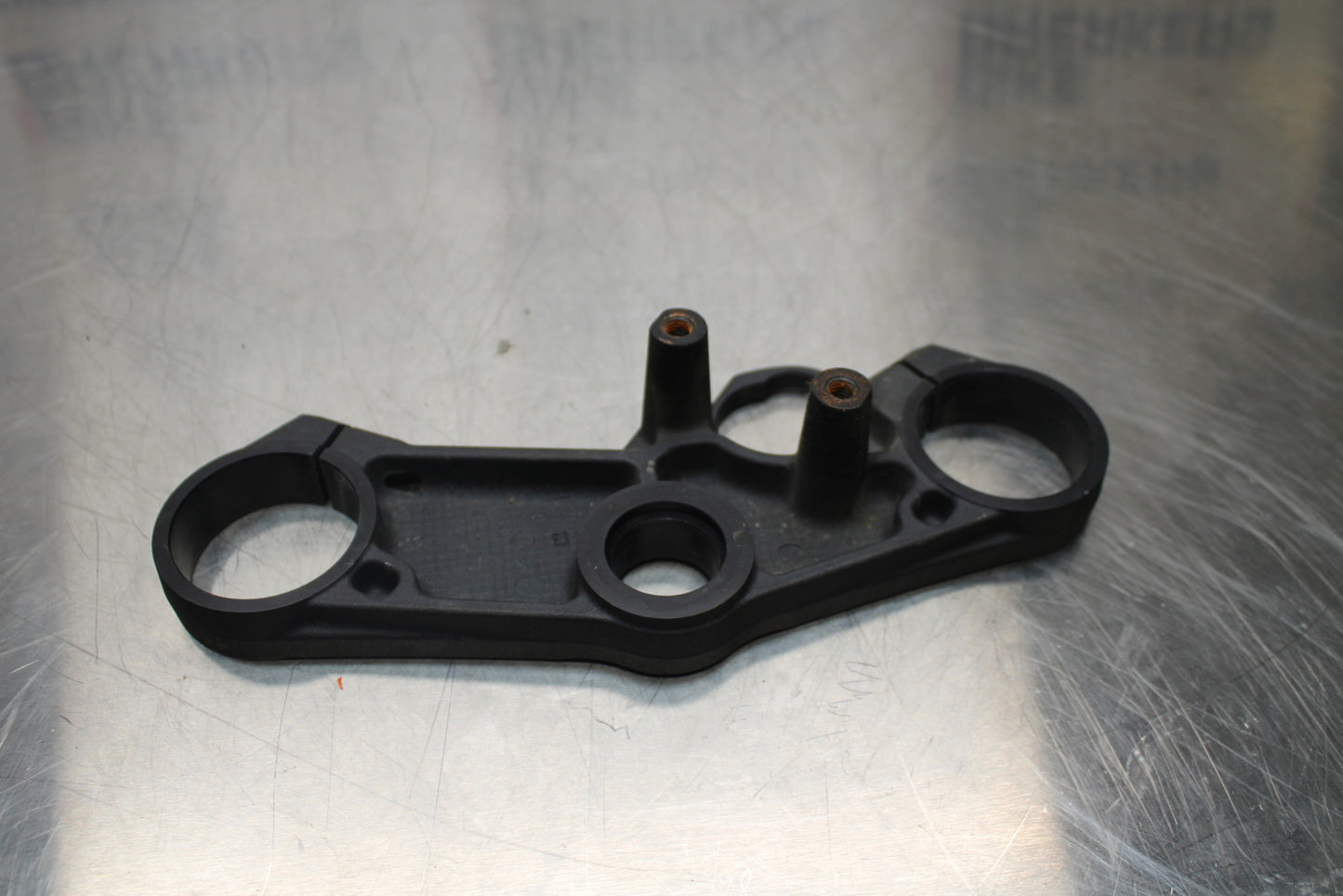 11 SUZUKI GSXR1000 FORKS UPPER TRIPLE TREE CLAMP BB142