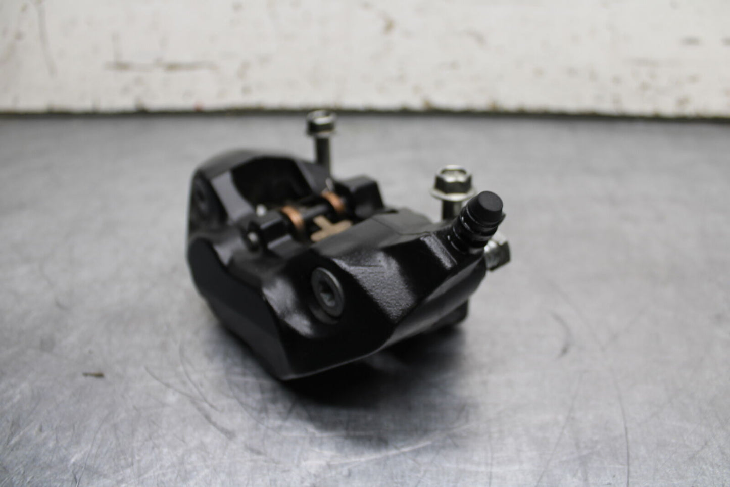 17-24 KTM 390 DUKE LEFT FRONT BRAKE CALIPER BB734