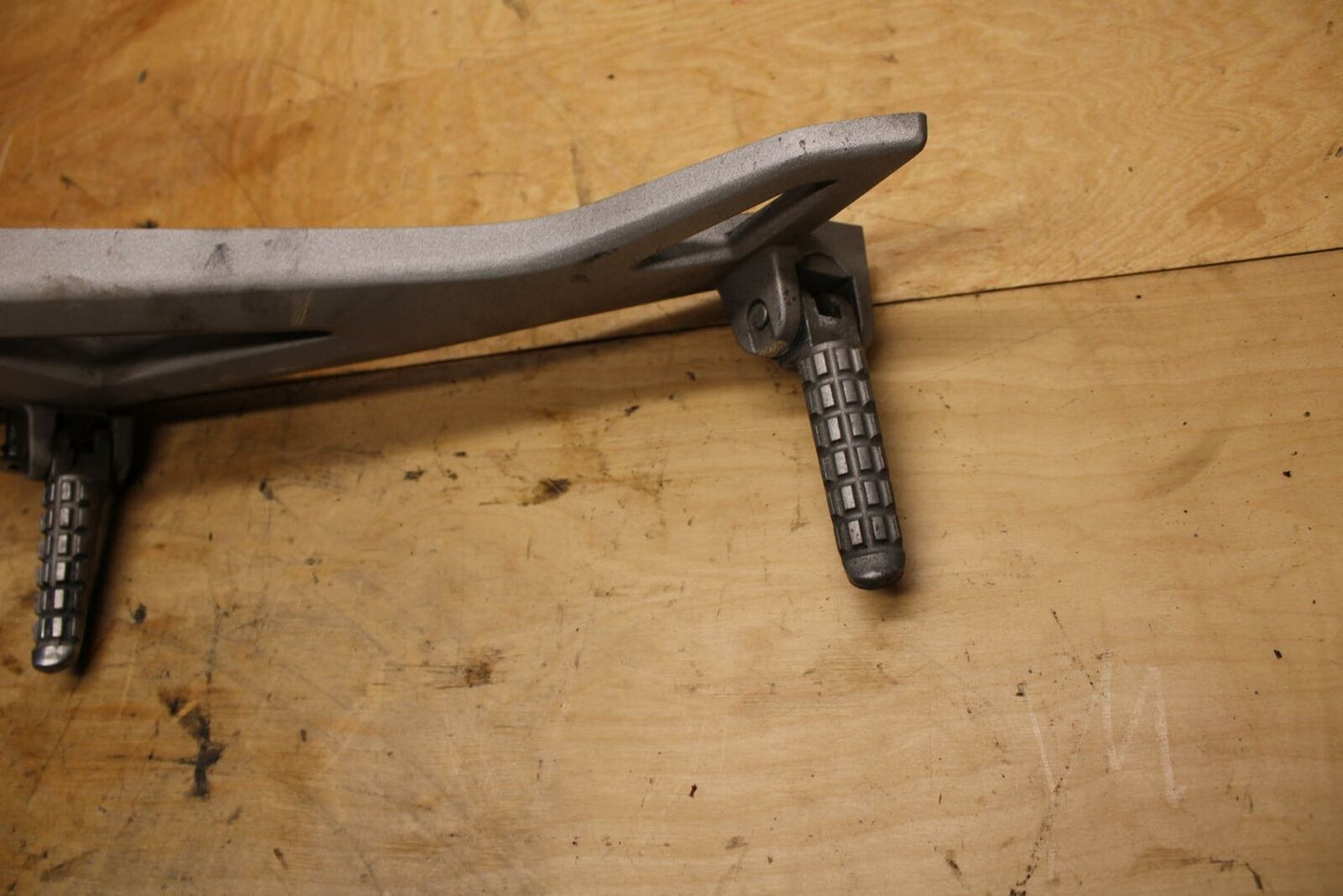08-14 DUCATI MONSTER 696 LEFT REARSET REAR SET DRIVER FOOT PEG REST STOP BB324