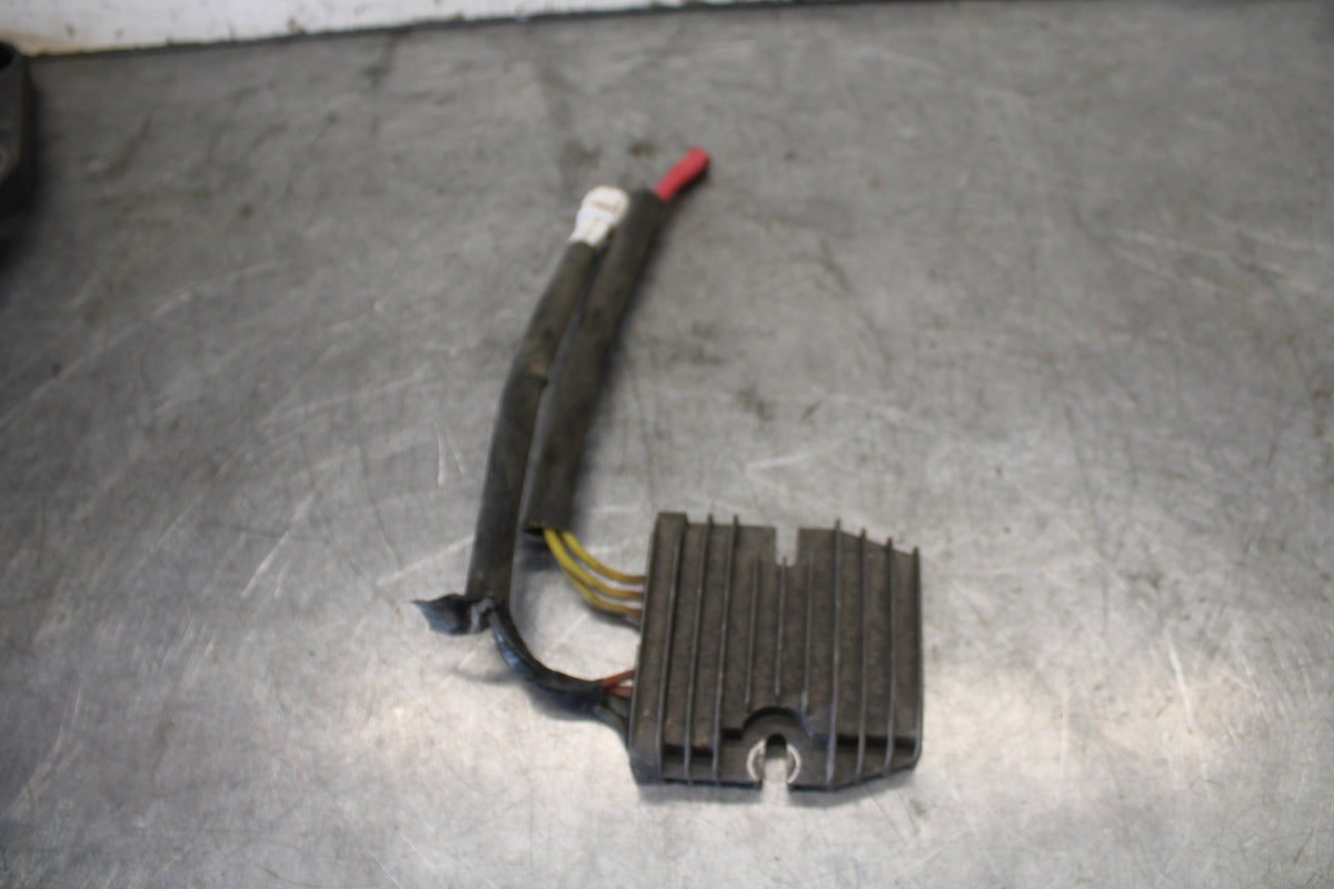 06-07 SUZUKI GSXR 600 RECTIFIER VOLTAGE REGULATOR BB694