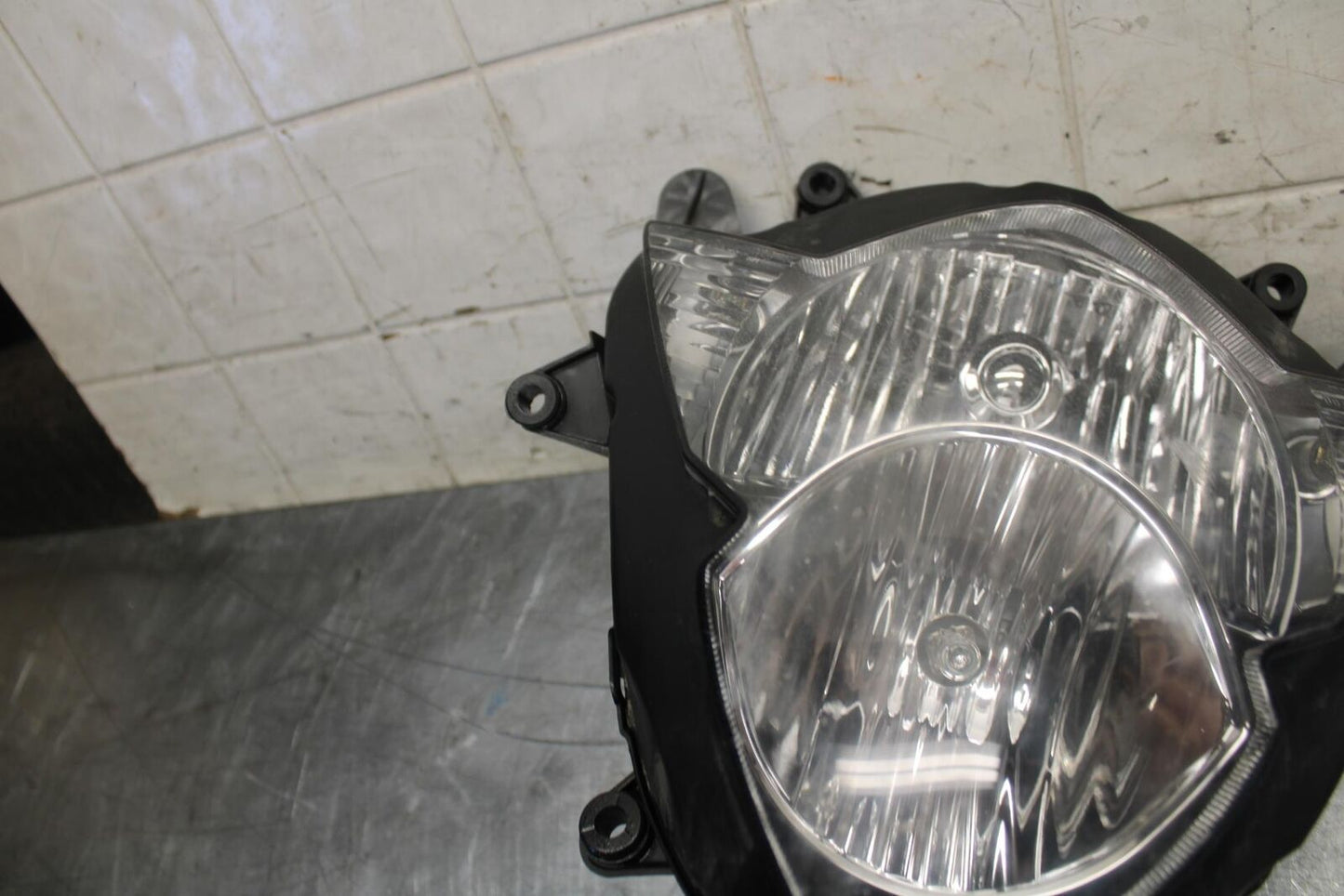 2016 Suzuki Bandit 1250S GSF1250SA ABS FRONT HEADLIGHT HEAD LIGHT BB509